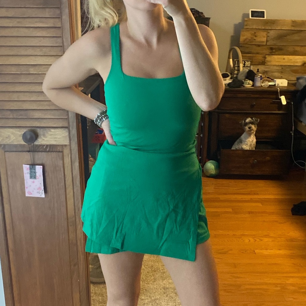 Green active dress